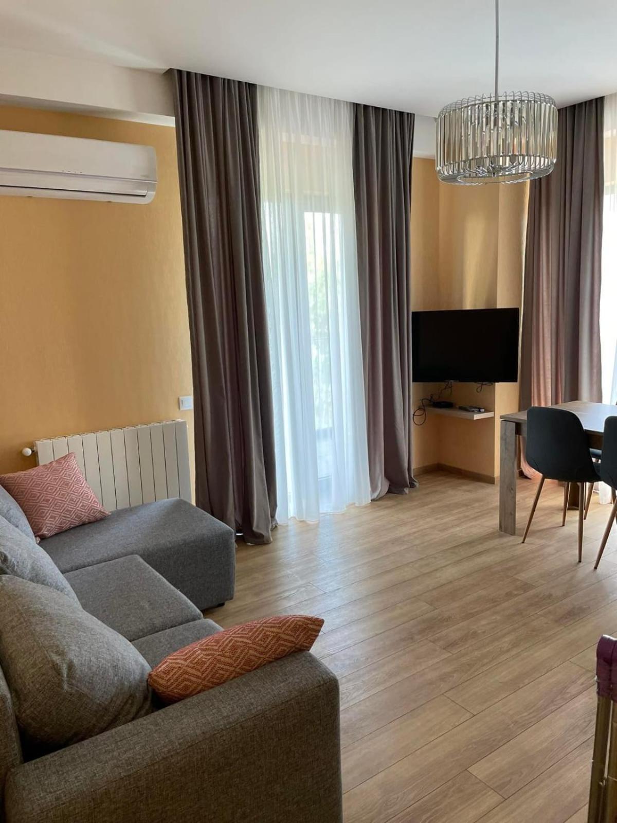 Tbilisi Hilton Apartment Екстериор снимка