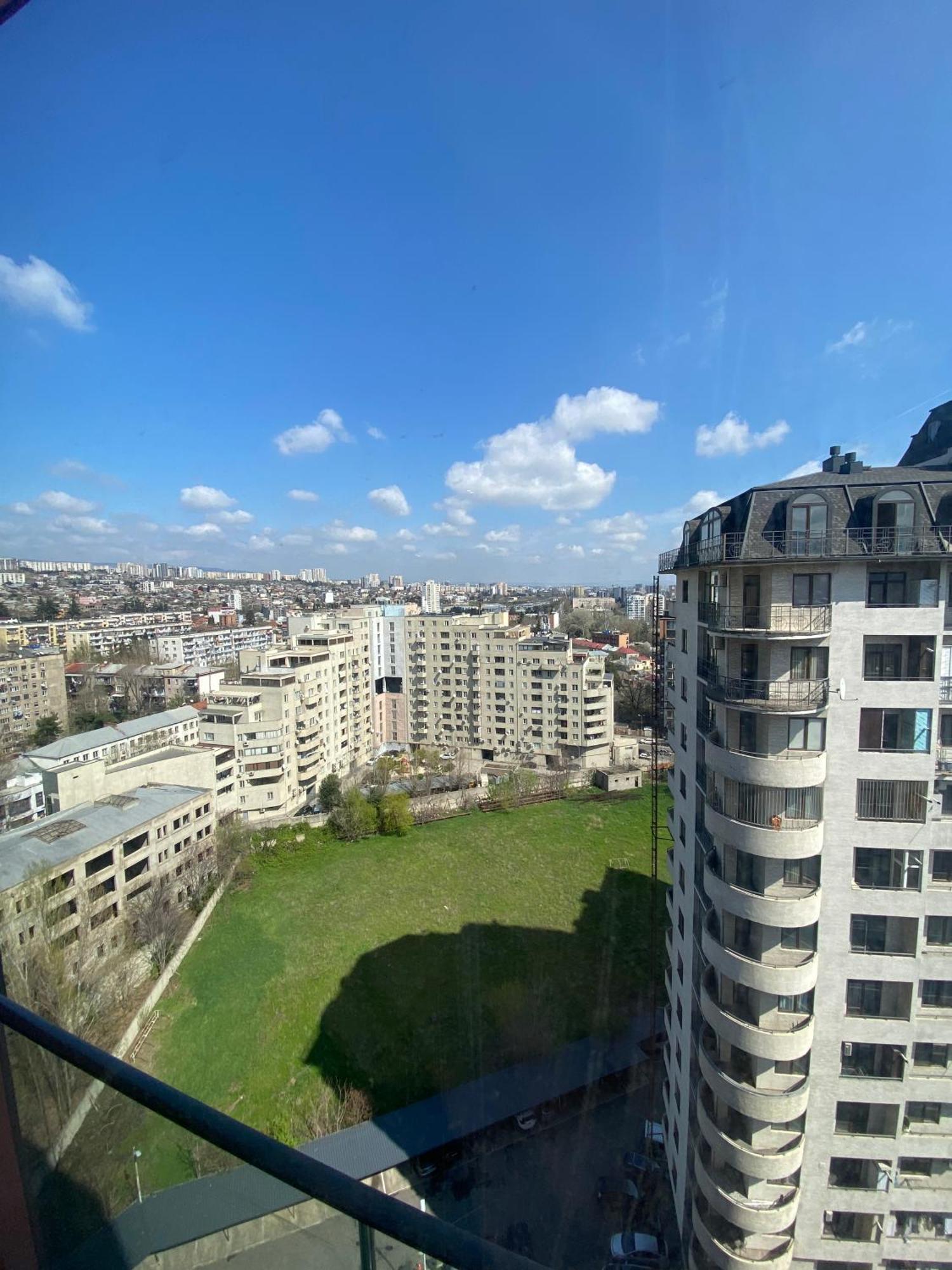 Tbilisi Hilton Apartment Екстериор снимка